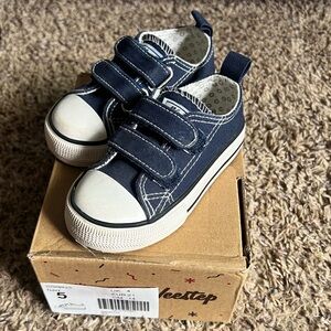 Weestep navy canvas Velcro sneakers